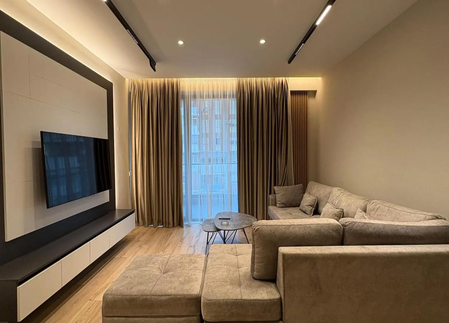 Blue Boutique Apartments 1 Tirana 0*,  Albania