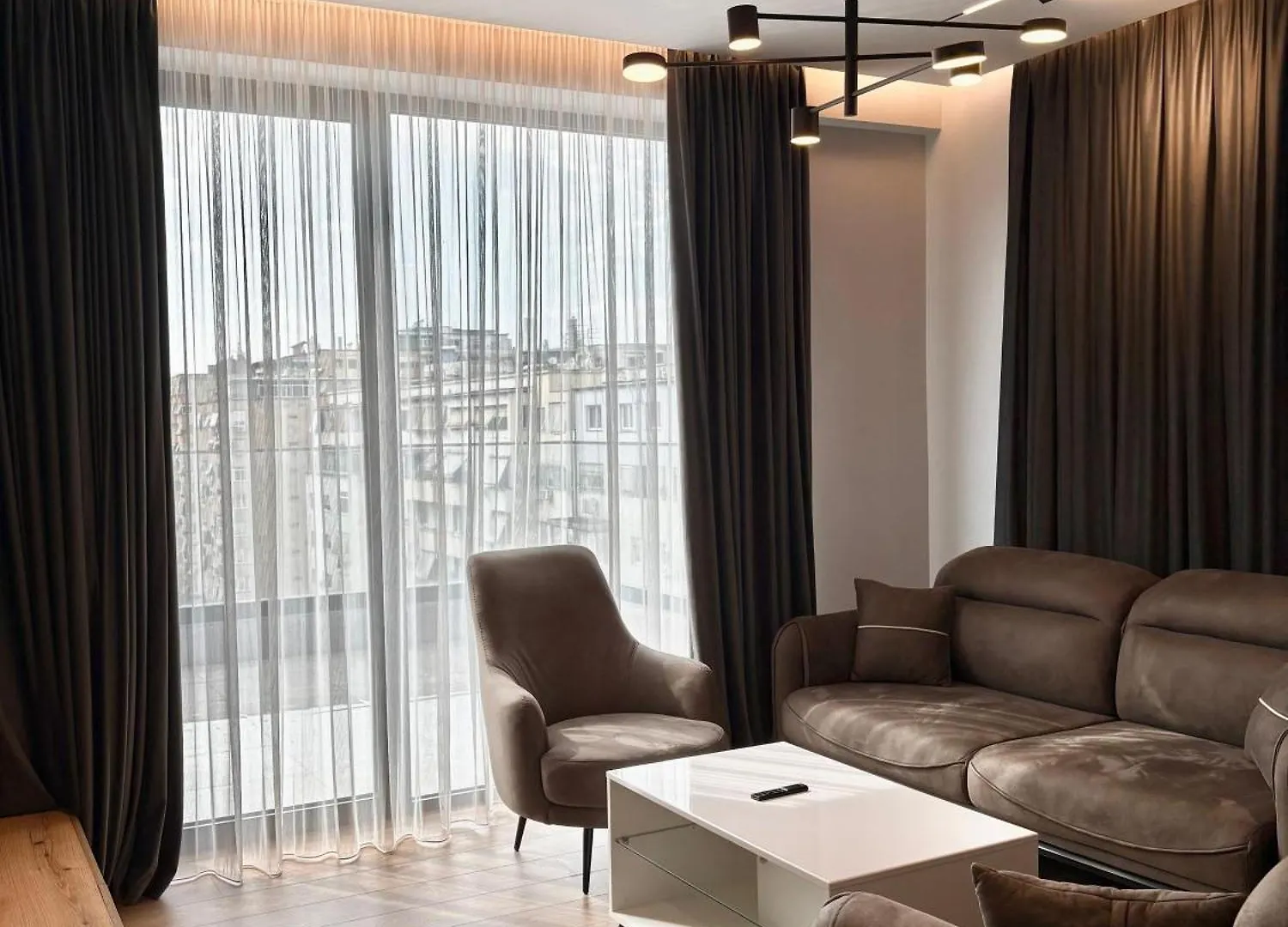Blue Boutique Apartments 1 Tirana 0*,