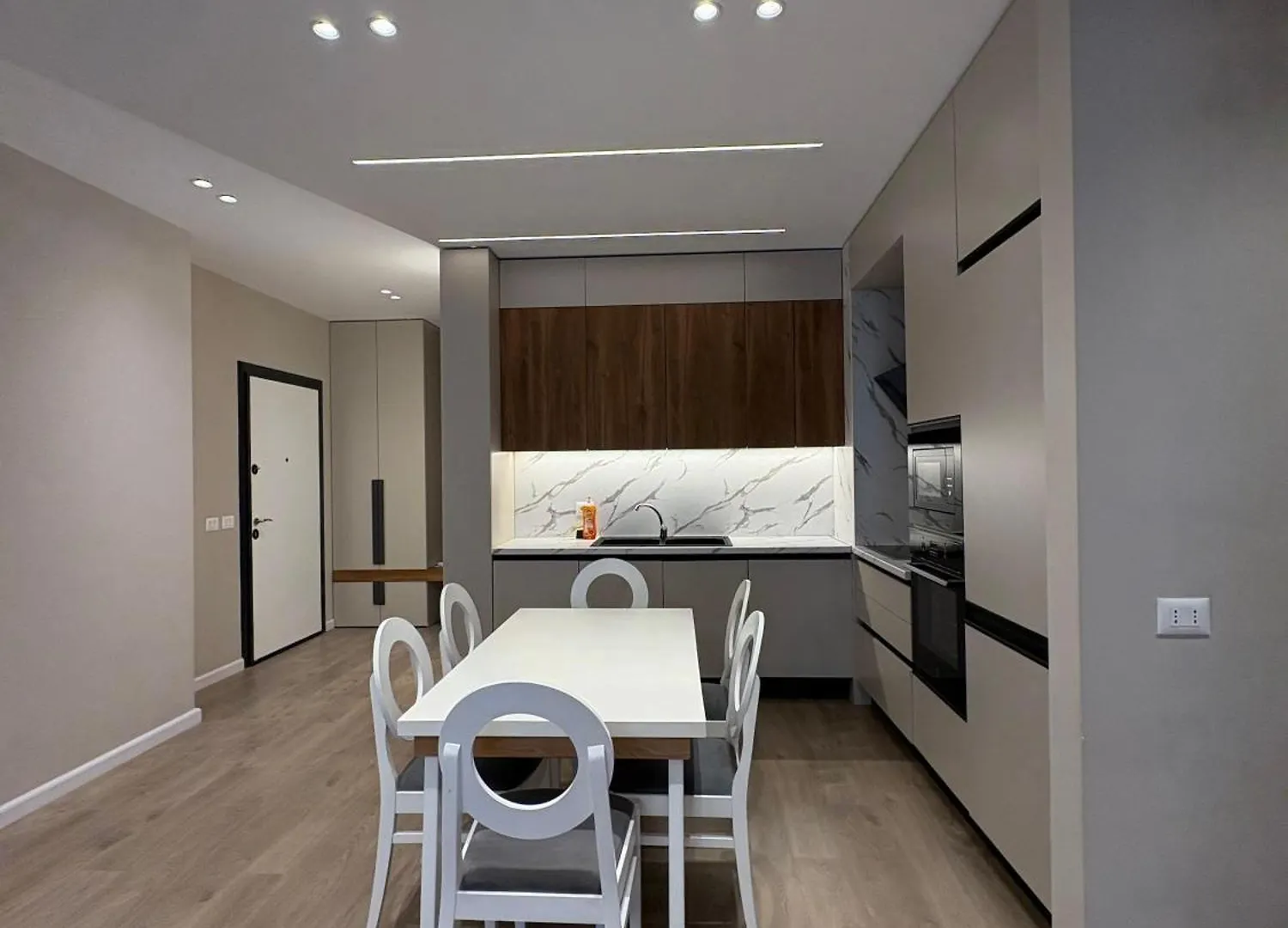 Blue Boutique Apartments 1 Tirana 0*,